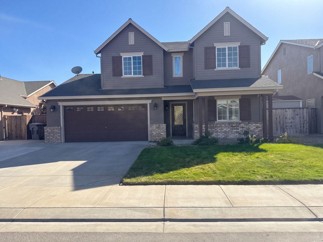 Property photo 1 of 2520 Meadowgate Dr