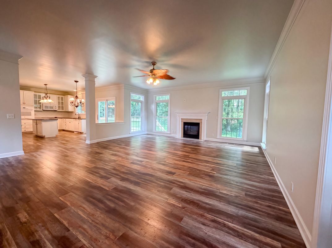 Property photo 3 of 102 Shorecrest Cir