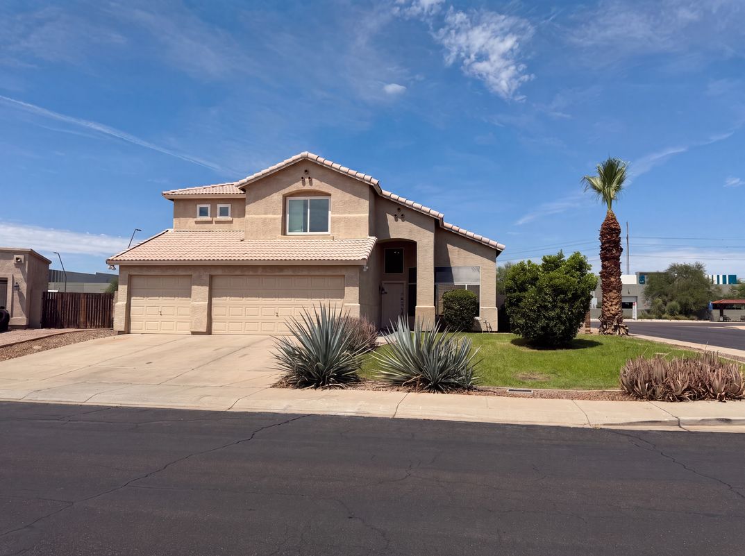 Property photo 1 of 8274 S Stephanie Ln