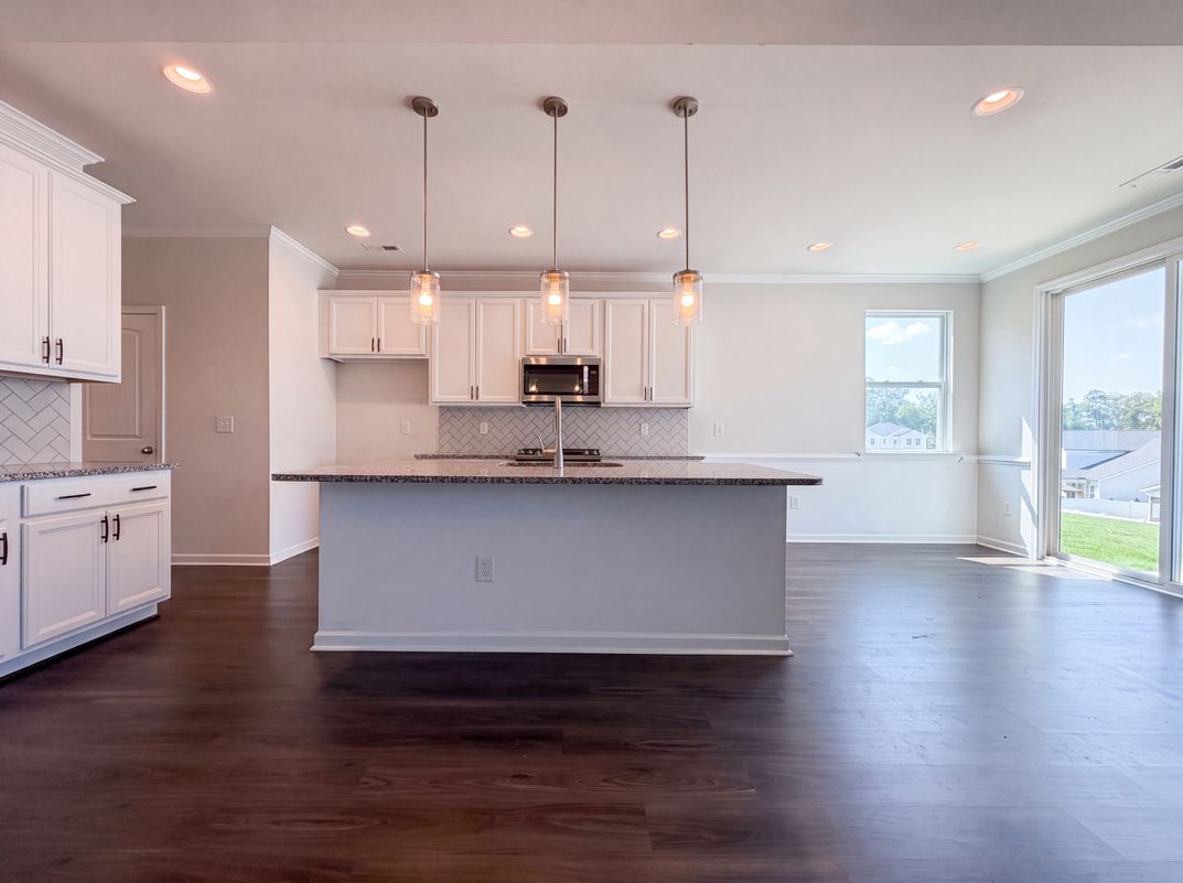 Property photo 2 of 119 E Caxton Ct