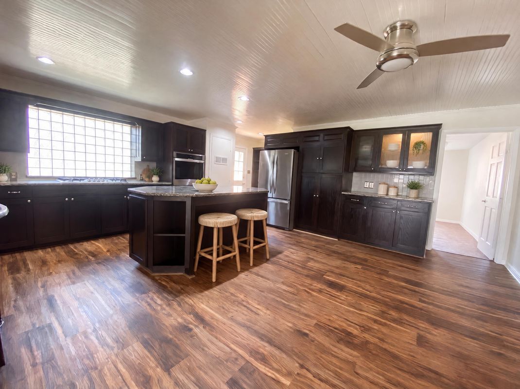 Property photo 2 of 1607 Timberline Dr