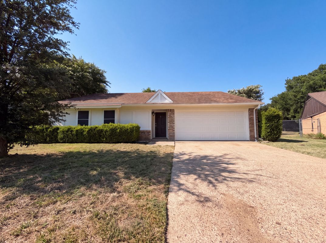 Property photo 1 of 1713 Steinburg Ln