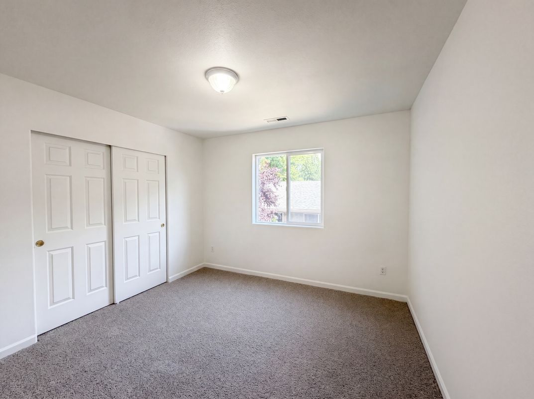 Photo 14 of 27 of 451 NW Yosemite Ter, Beaverton, OR