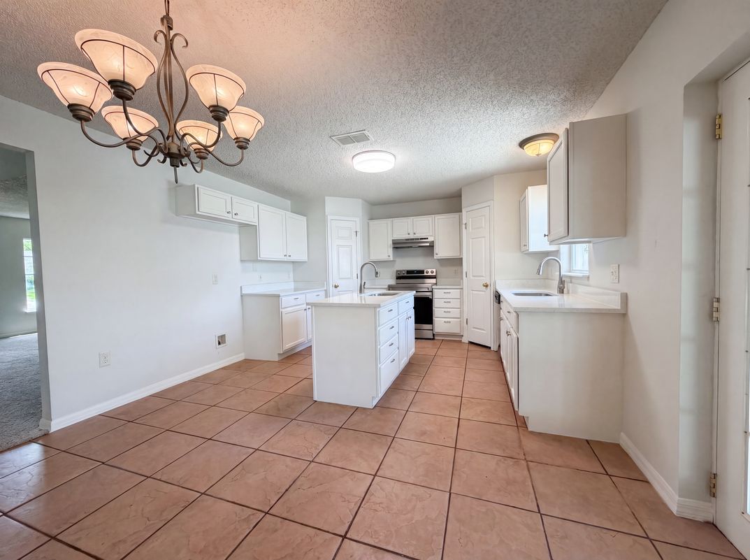 Property photo 3 of 2158 Willesdon Dr W