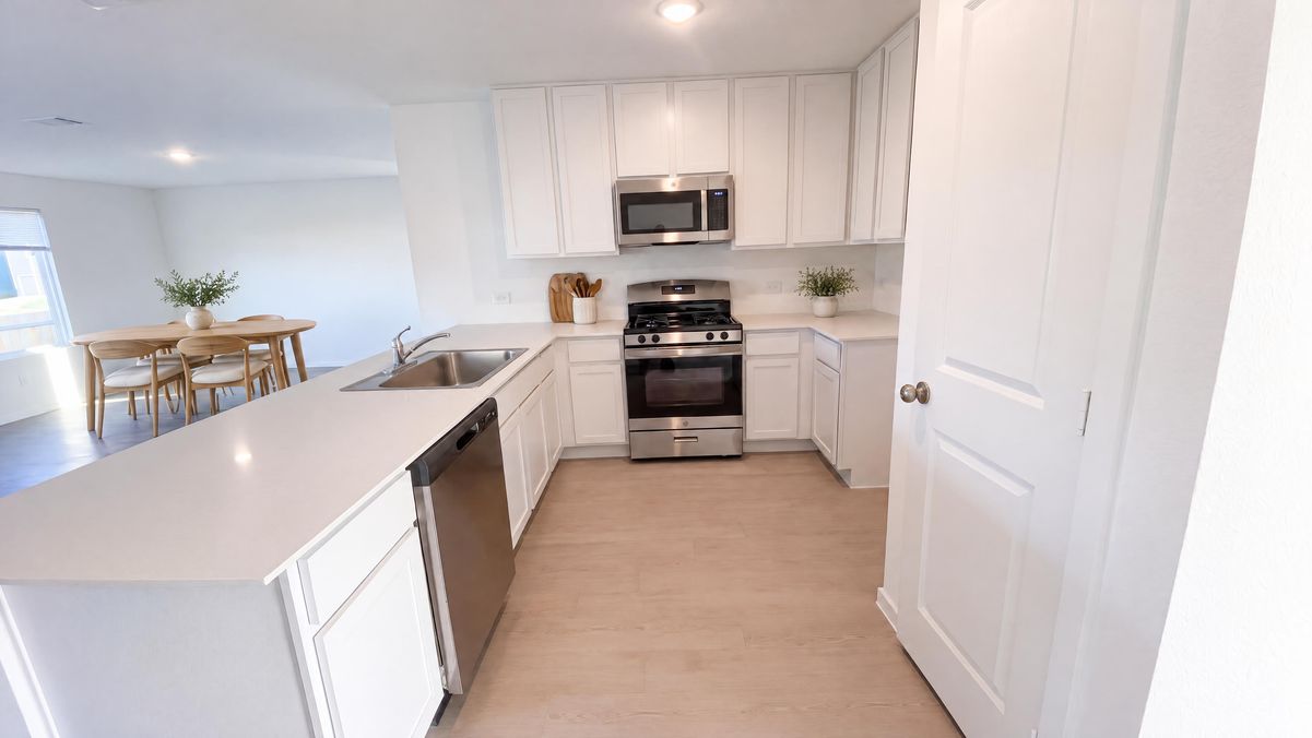 Property photo 2 of 618 Paul Cyn
