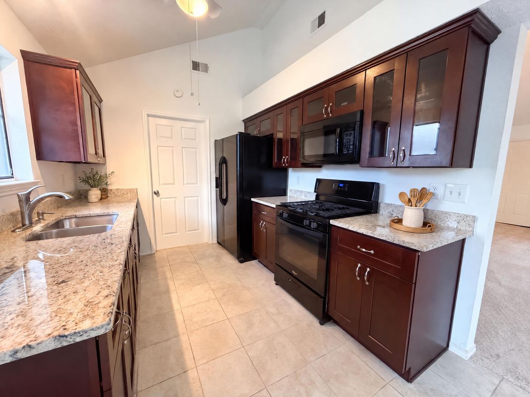 Property photo 2 of 1625 Cool Springs Dr