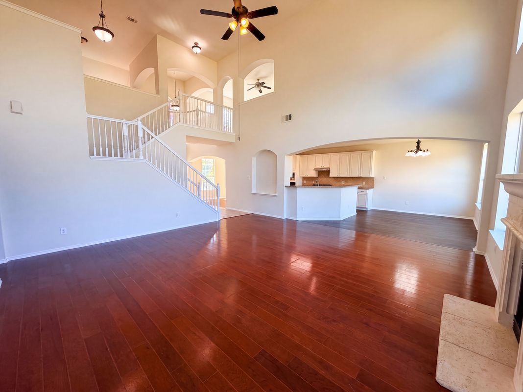 Property photo 3 of 217 Green Acres Dr