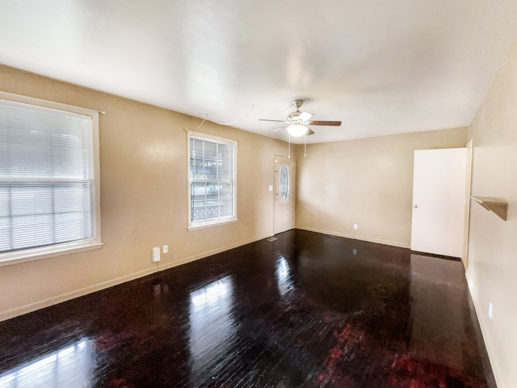 Property photo 3 of 90 Tusculum Rd