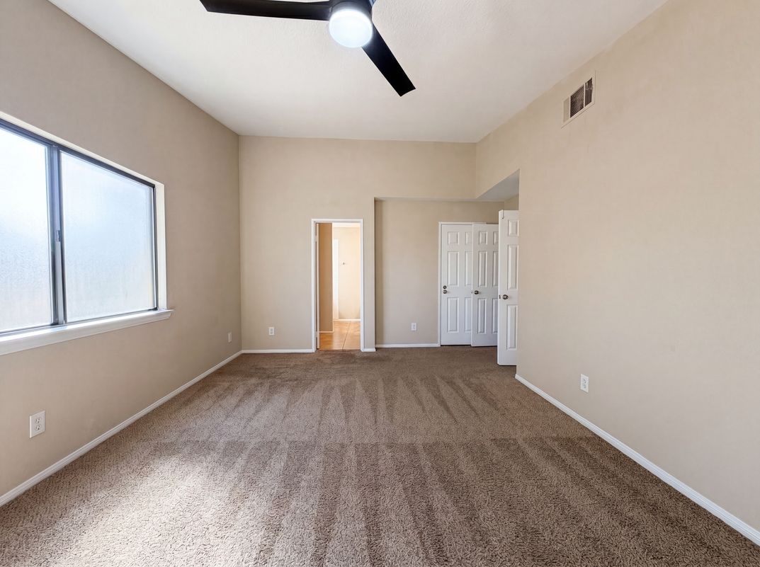 Photo 4 of 30 of 3164 Gingerwood Ln, Lancaster, CA