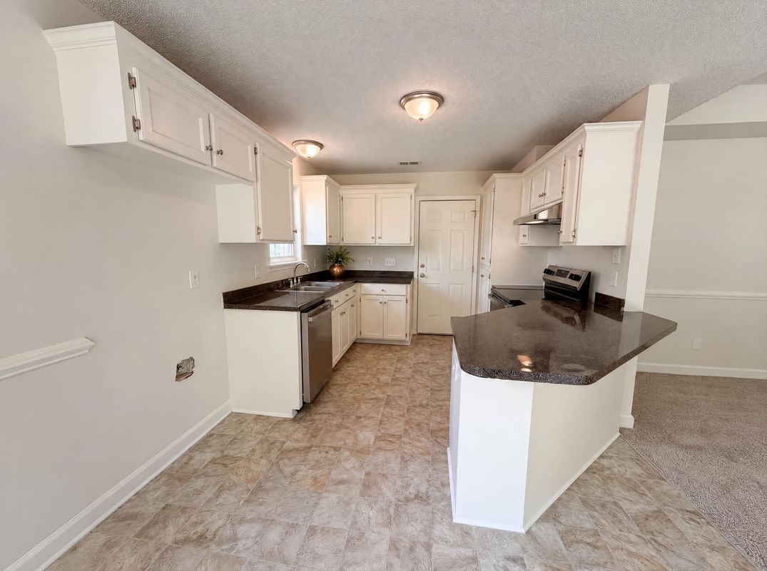 Property photo 2 of 308 Algrave Way