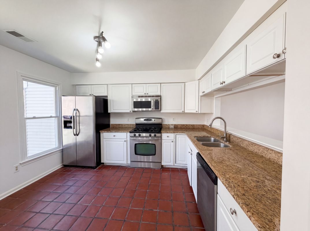 Property photo 2 of 7579 Chrisland Cv