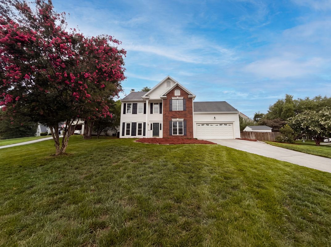 Property photo 1 of 3737 Winterberry Ct NW