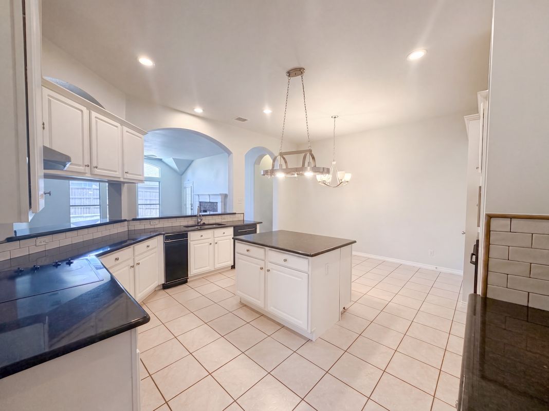 Property photo 2 of 6 Cimarron Ct
