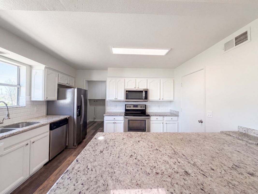 Property photo 2 of 17123 E Calaveras Ave