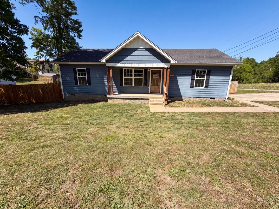 Property photo 1 of 109 Coco Ln