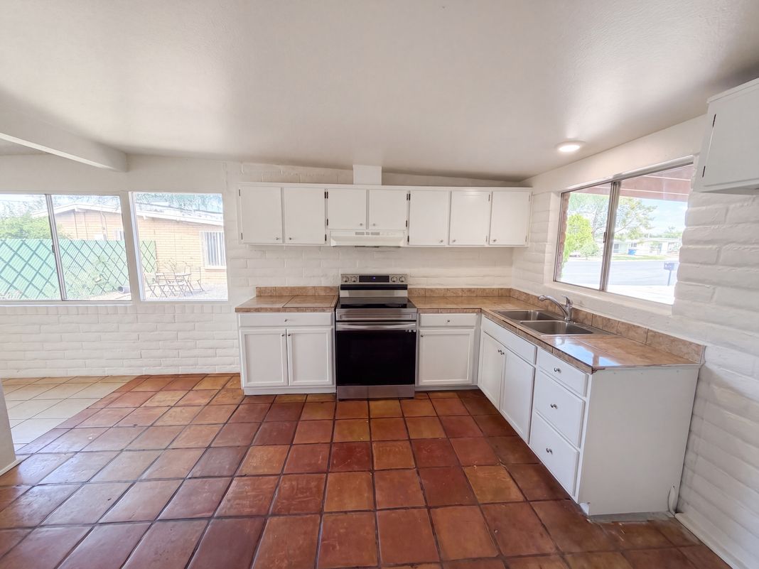 Property photo 3 of 6956 E Lola Pl