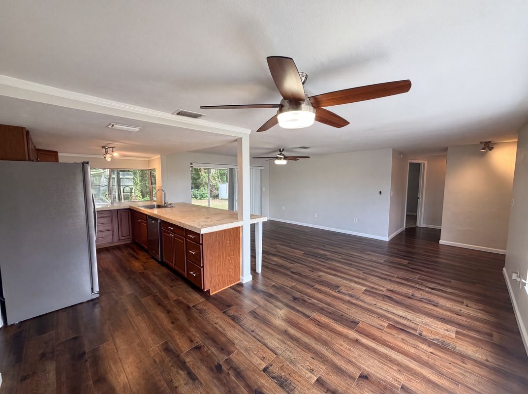 Photo 8 of 28 of 3400 Bainbridge Dr, Holiday, FL