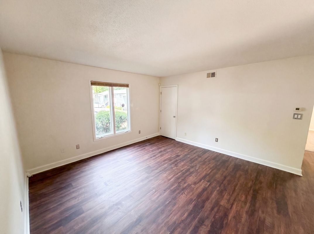 Property photo 3 of 2020 Stoney Point Ln Unit 59