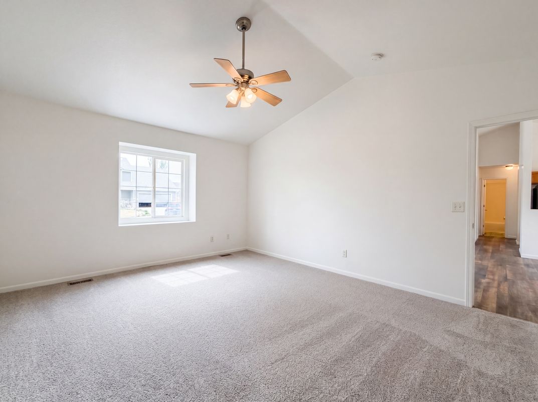 Photo 4 of 50 of 4098 La Junta Dr, Loveland, CO