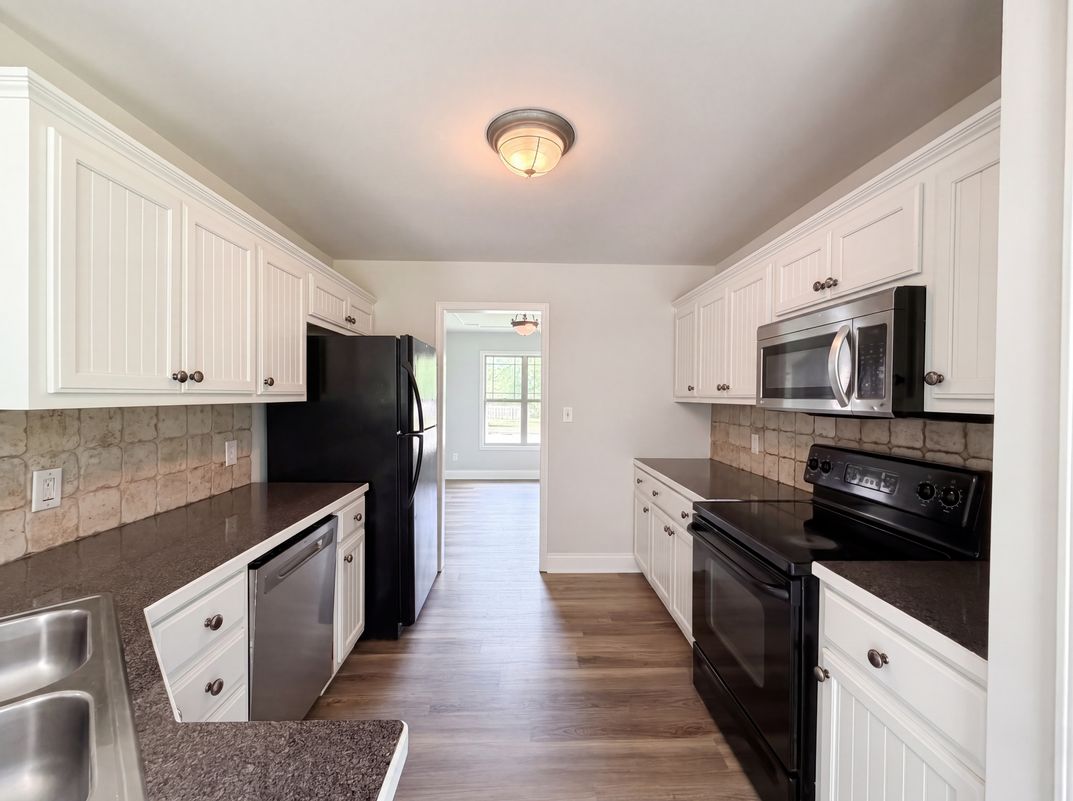 Property photo 2 of 34 Cass Station Dr NW