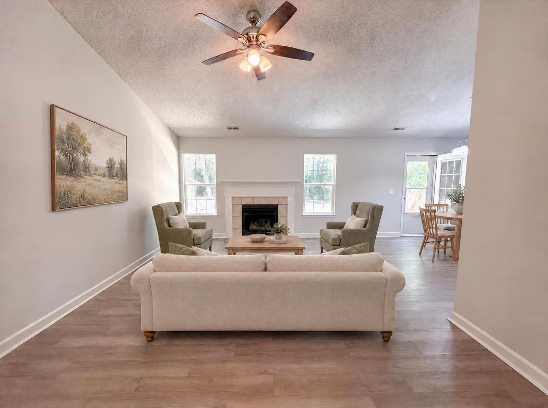 Property photo 3 of 2223 Mancke Dr
