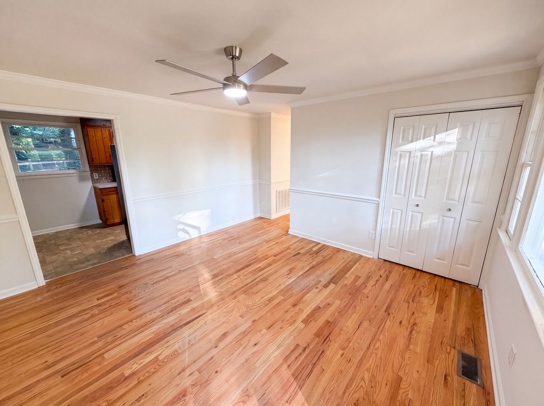 Property photo 3 of 1933 Choyce Cir