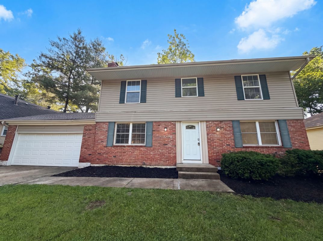 Property photo 1 of 5243 N Lydia Ave