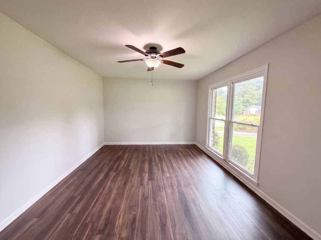 Property photo 3 of 330 Harold Dr