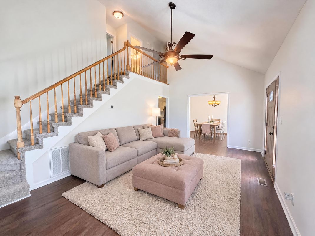 Property photo 3 of 1819 Bourne Cir