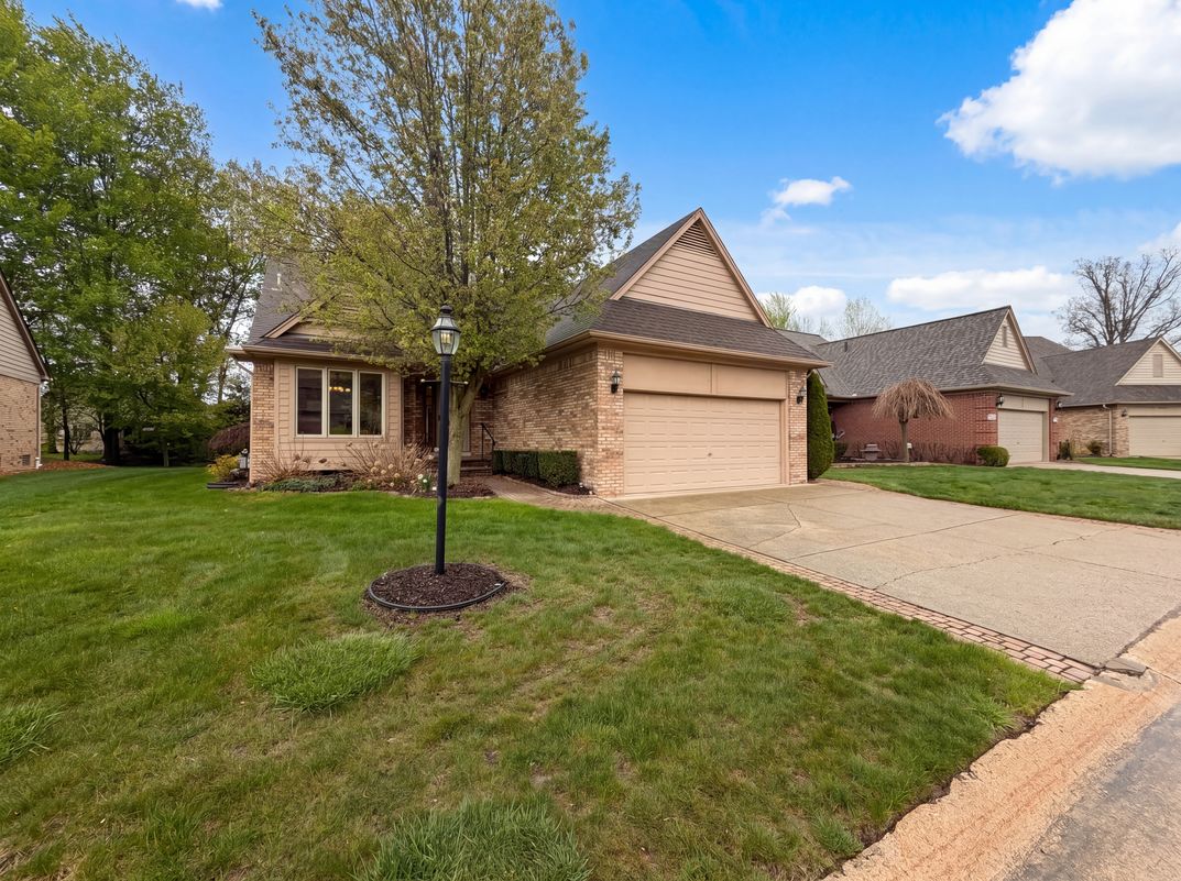 Property photo 1 of 52186 Jacqueline Ct