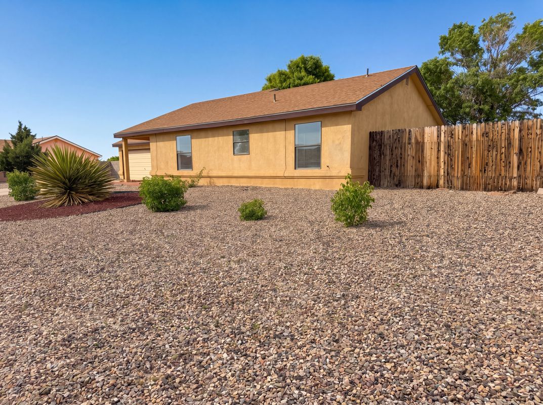 Photo 14 of 17 of 14 Milton Loop, Los Lunas, NM