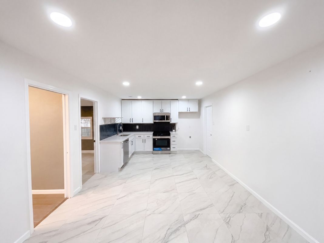 Property photo 2 of 6718 Spring Haven St