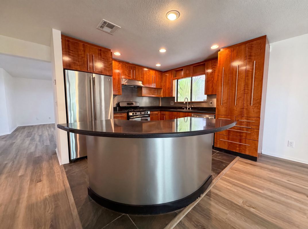 Photo 11 of 28 of 2801 Autumn Haze Ln, Las Vegas, NV