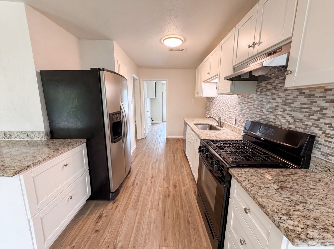 Property photo 2 of 3720 Wingate Dr