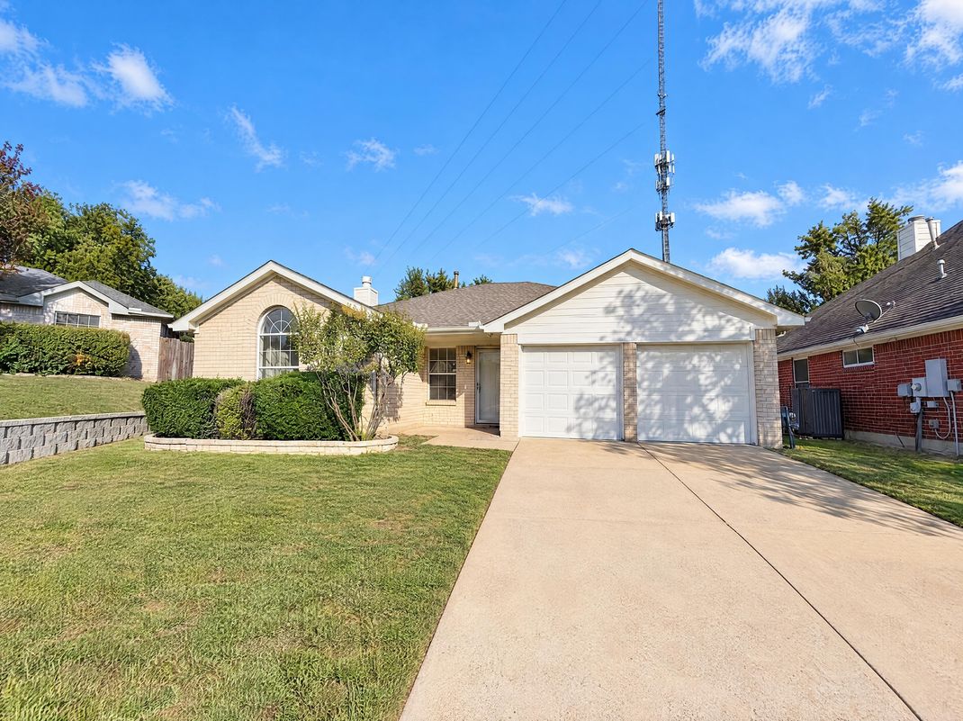 Property photo 1 of 4541 Crystal Ln