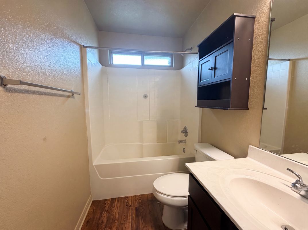 Photo 12 of 16 of 1023 Roanoke Dr, Temple, TX