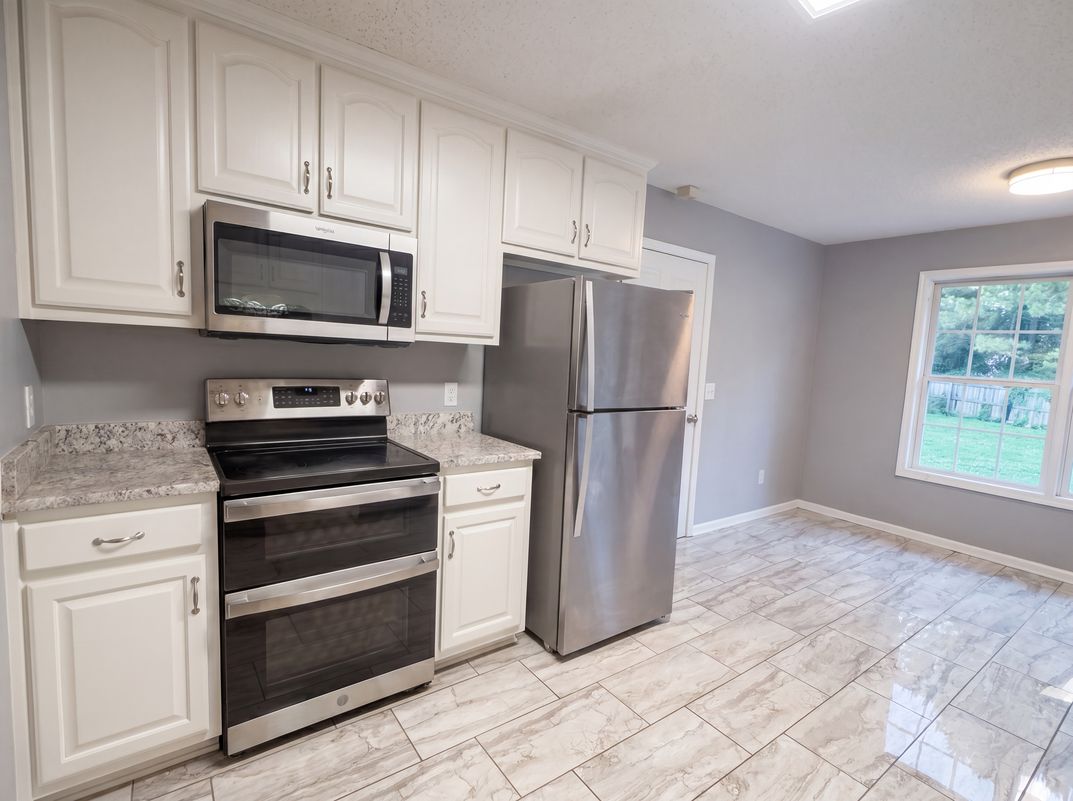 Property photo 2 of 223 Williston Dr