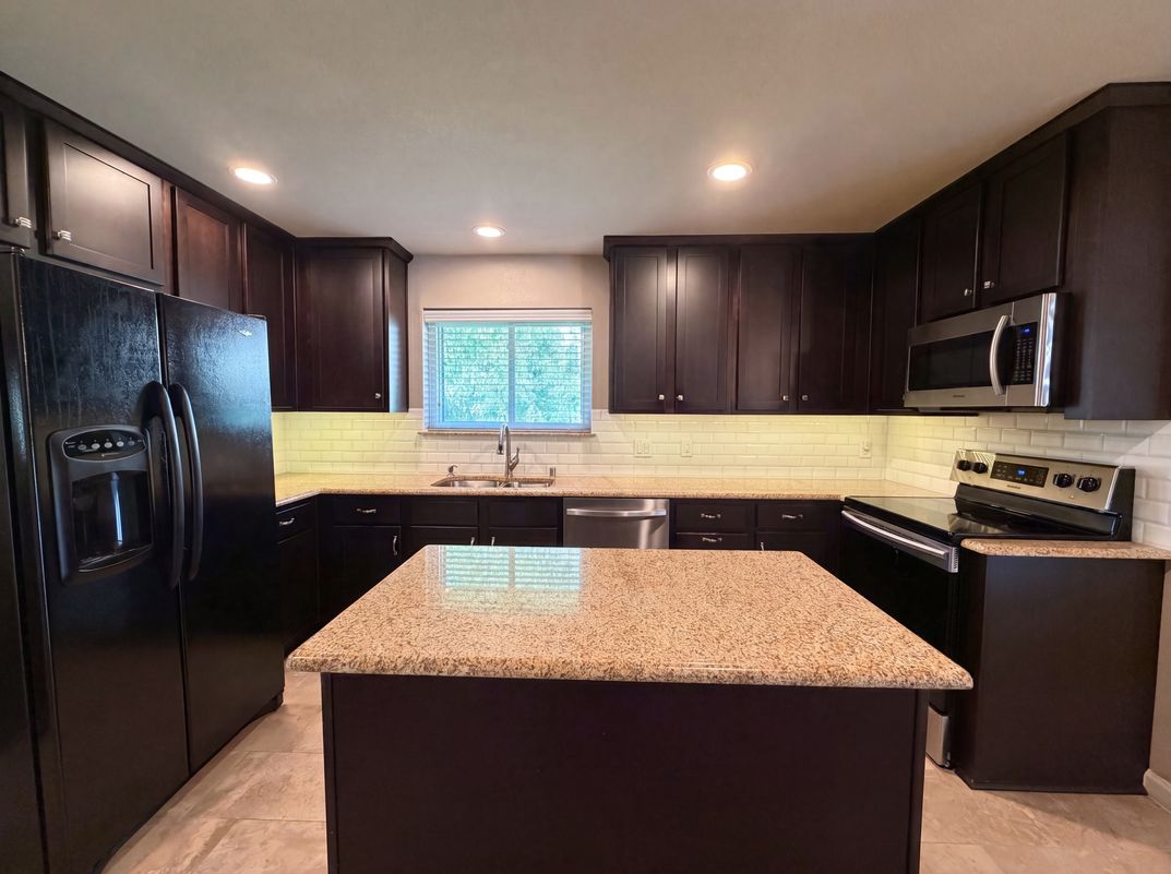 Property photo 2 of 1533 Parkside Trl
