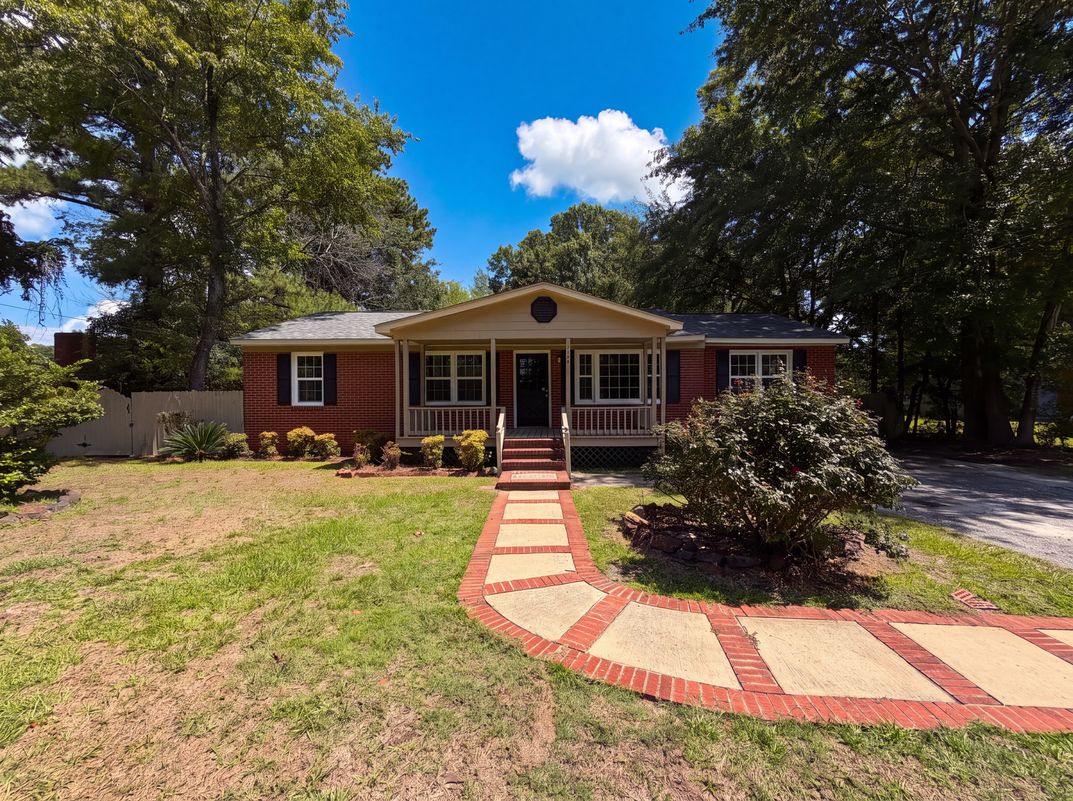 Property photo 1 of 4060 Rosehill Rd