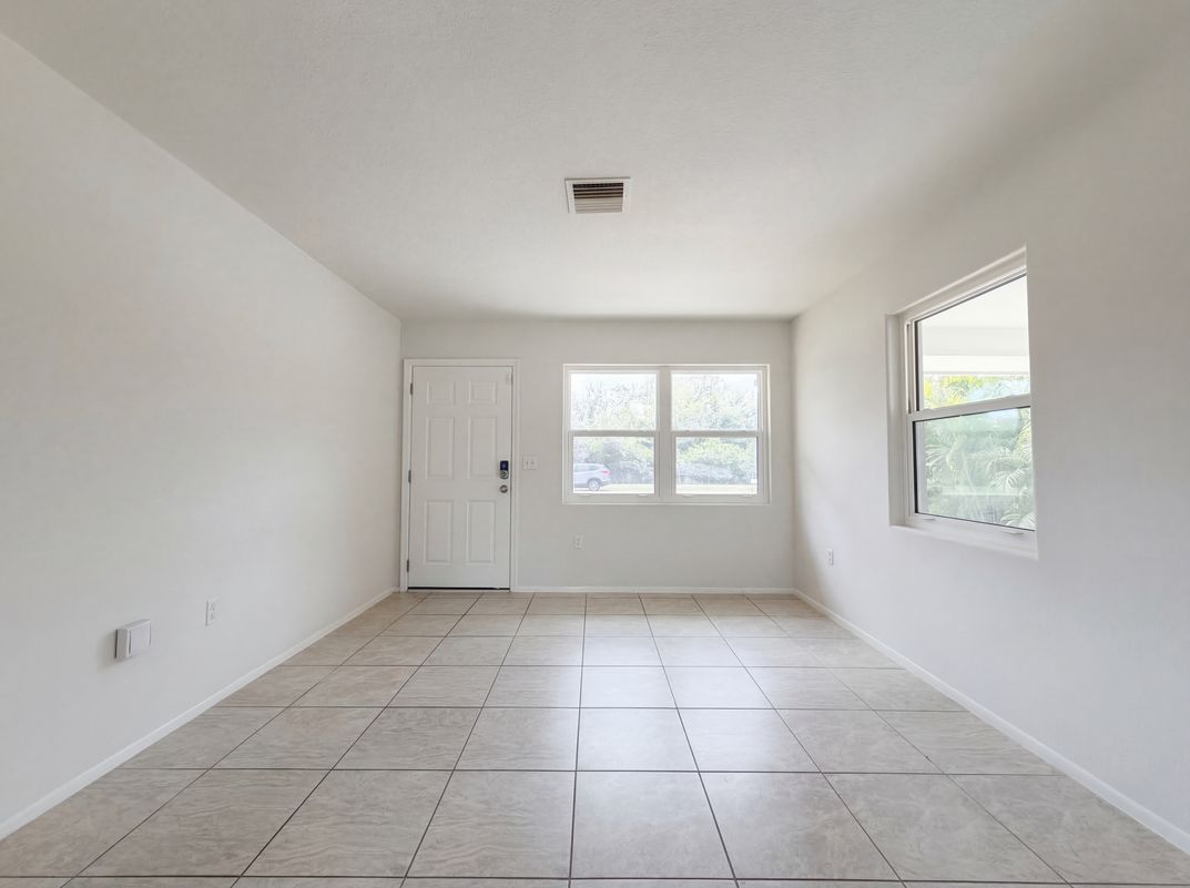 Property photo 3 of 737 Gulf Coast Blvd
