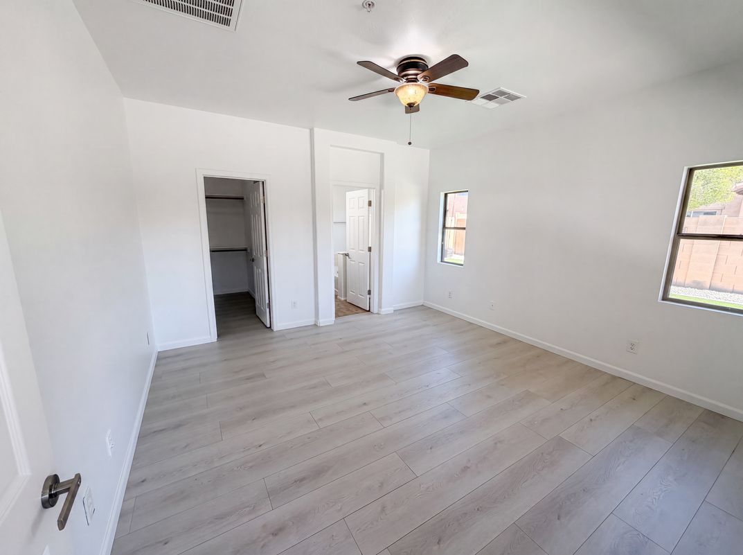 Photo 18 of 27 of 934 E Overlin Dr, Avondale, AZ