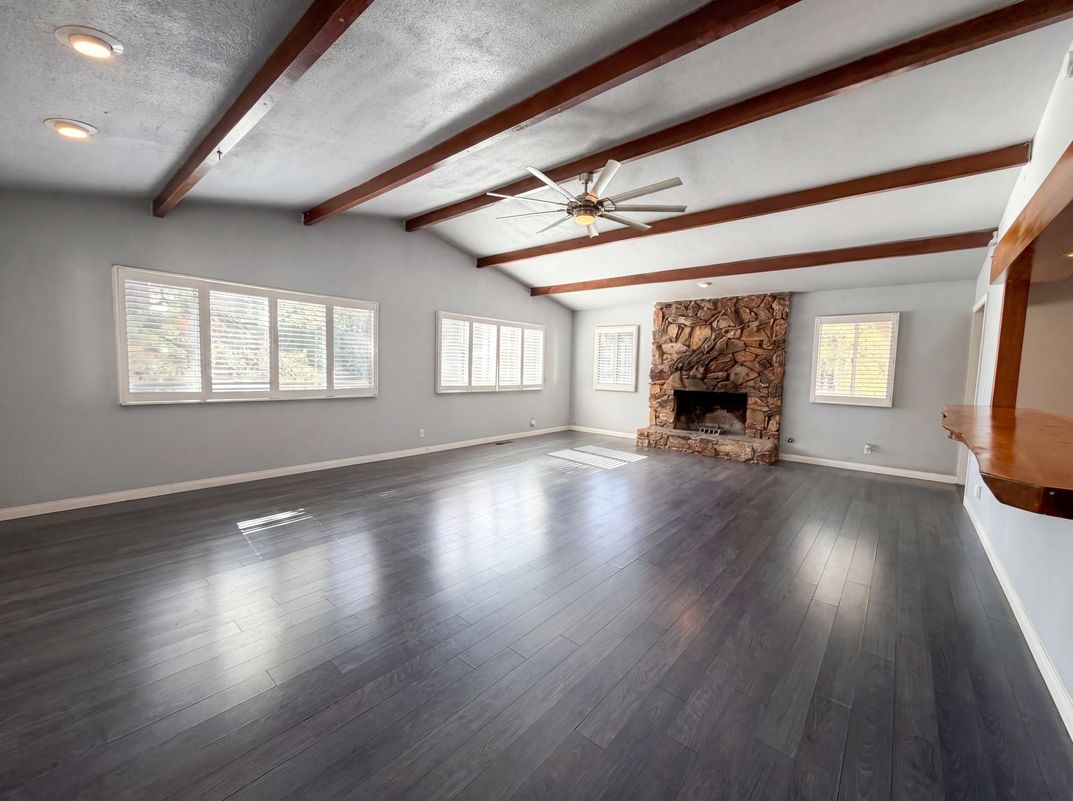 Property photo 3 of 317 Wren Dr