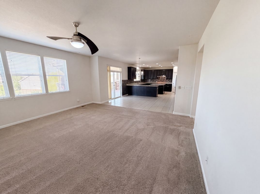 Property photo 3 of 22197 E Easter Cir