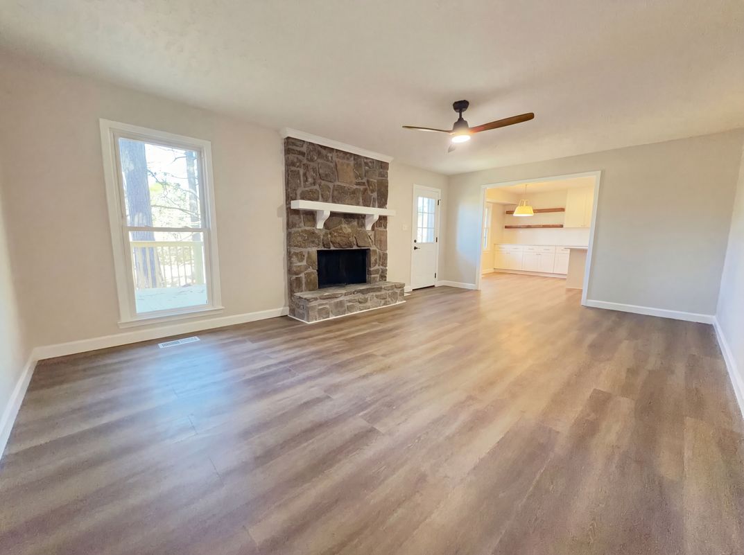 Property photo 3 of 5048 Kerry Downs Rd