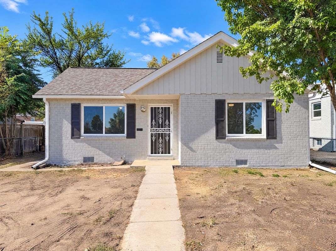 Property photo 1 of 4745 Zuni St