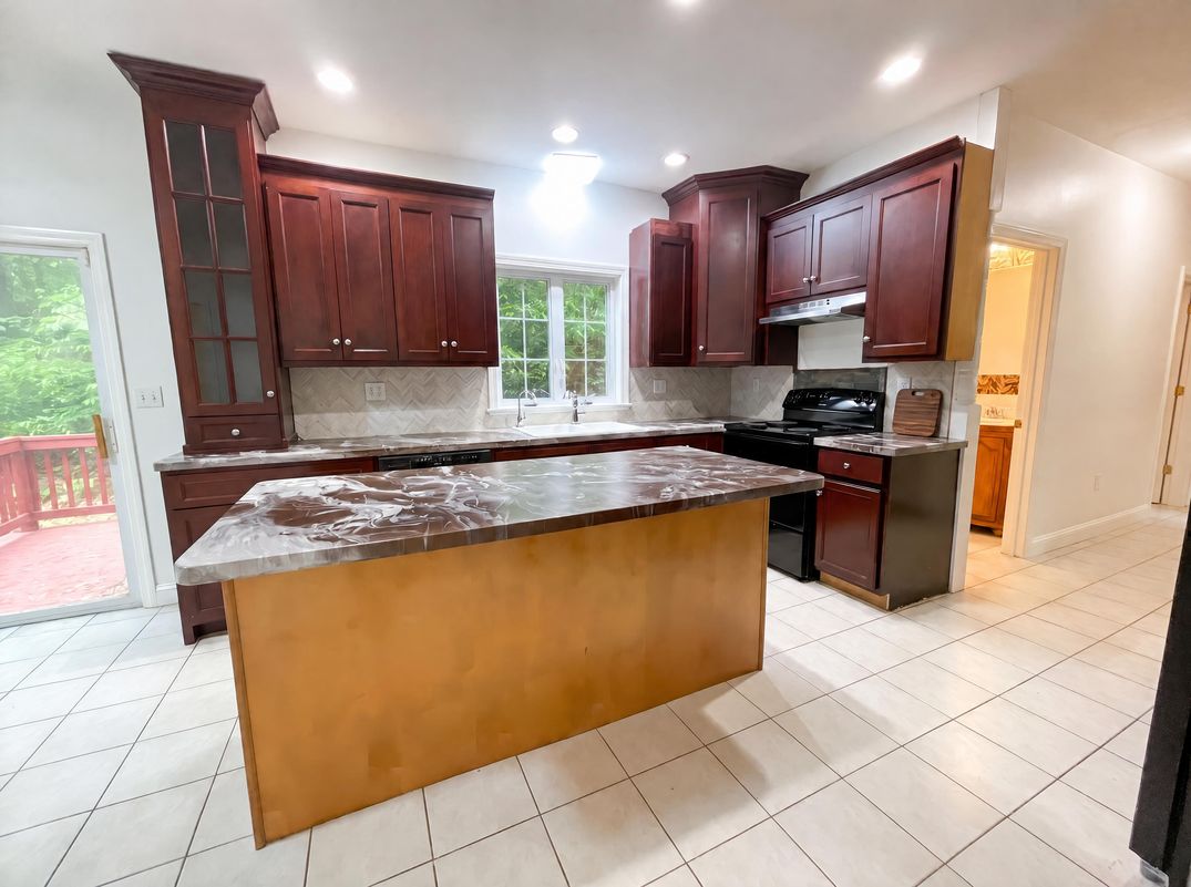 Property photo 2 of 14 Smith Rd