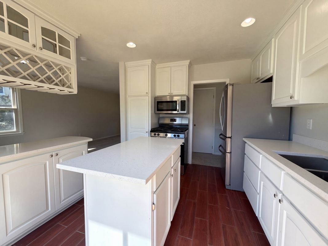 Property photo 2 of 5408 Woodard Ct