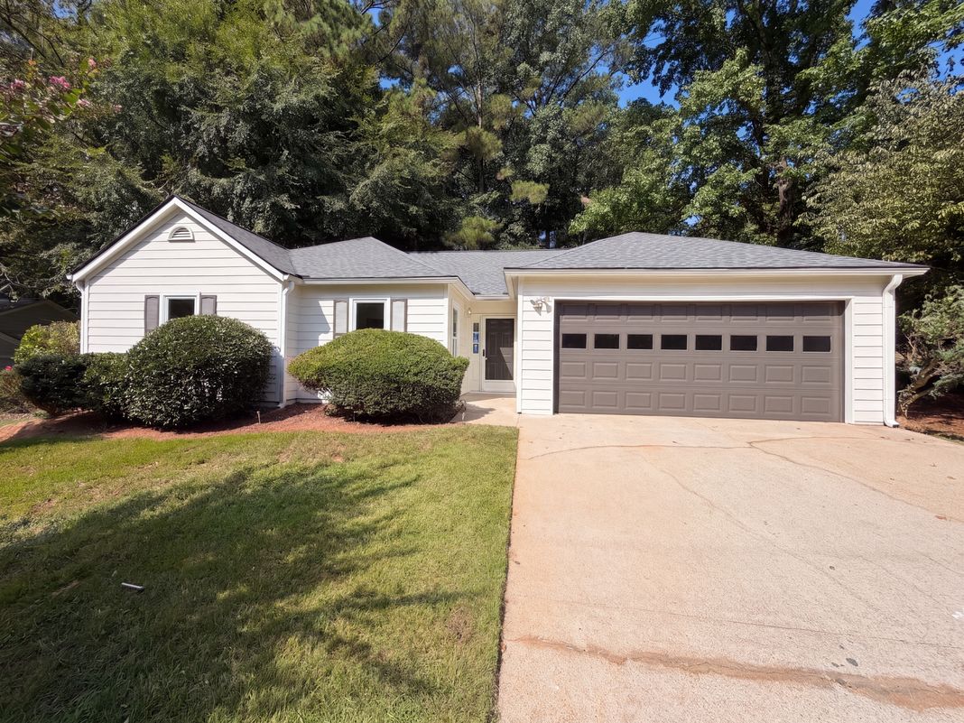 Property photo 1 of 3725 Windy Hill Dr SE