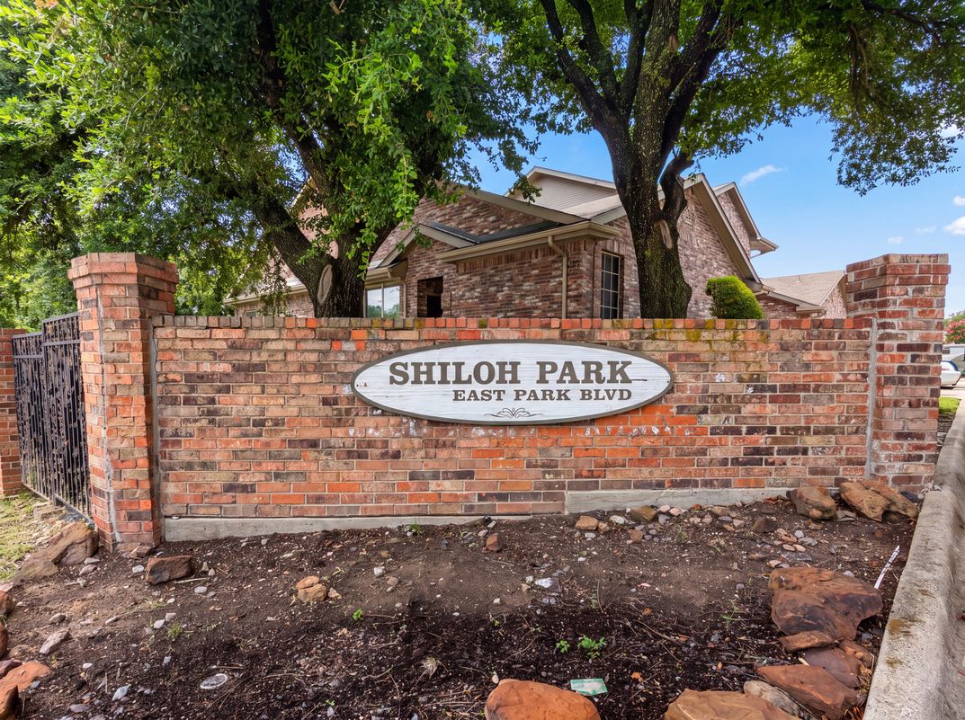 Photo 17 of 19 of 3500 E Park Blvd, Plano, TX