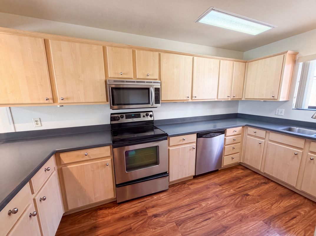 Property photo 2 of 120 Willow Lake Dr